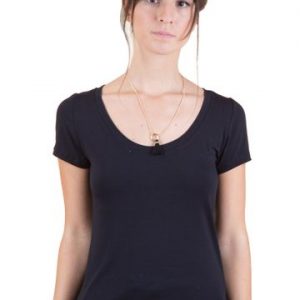 BLUSA MALHA DECOTE COSTAS BLUSA MALHA DETALHE NO DECOTE COSTAS P PRETO